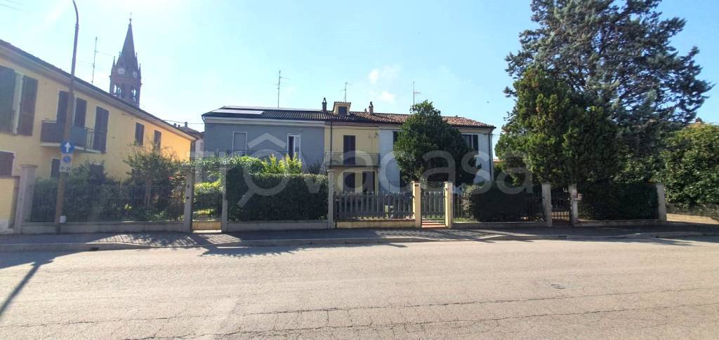 casa indipendente in vendita a Monticelli d'Ongina