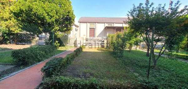 casa semindipendente in vendita a Monticelli d'Ongina