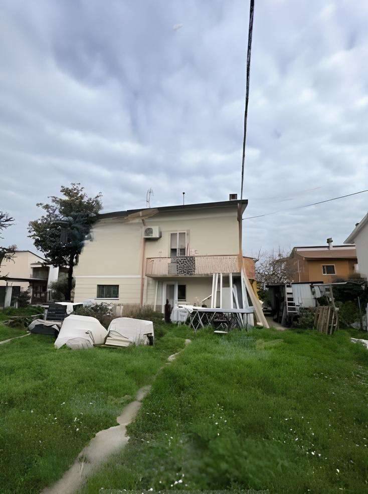 casa indipendente in vendita a Monticelli d'Ongina
