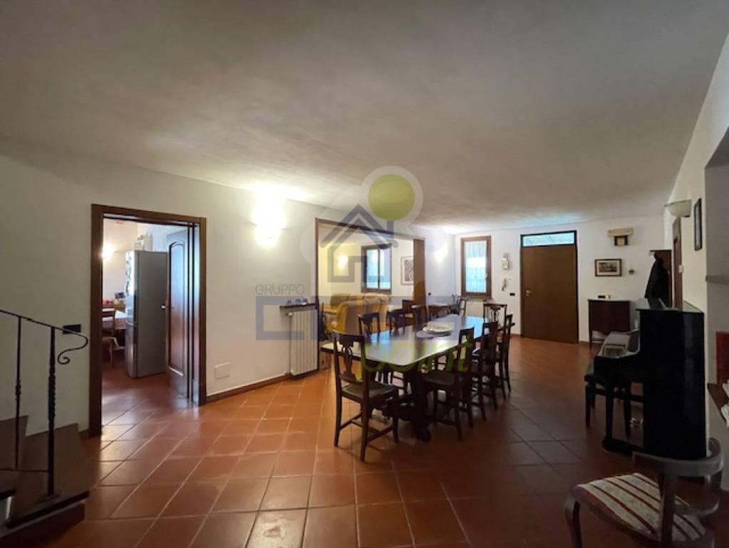 casa indipendente in vendita a Monticelli d'Ongina in zona Fogarole