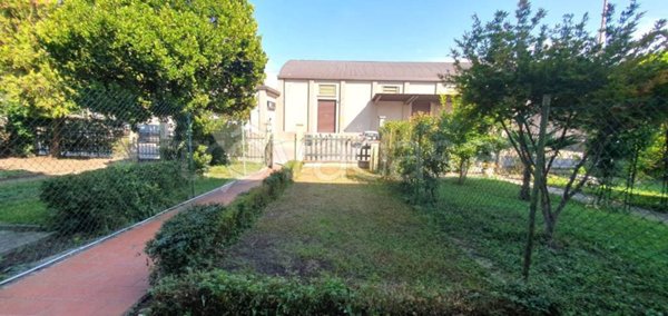 casa indipendente in vendita a Monticelli d'Ongina