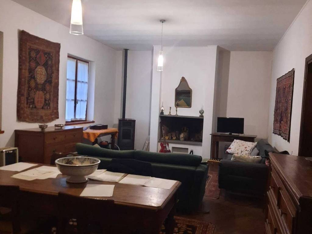 casa indipendente in vendita a Monticelli d'Ongina