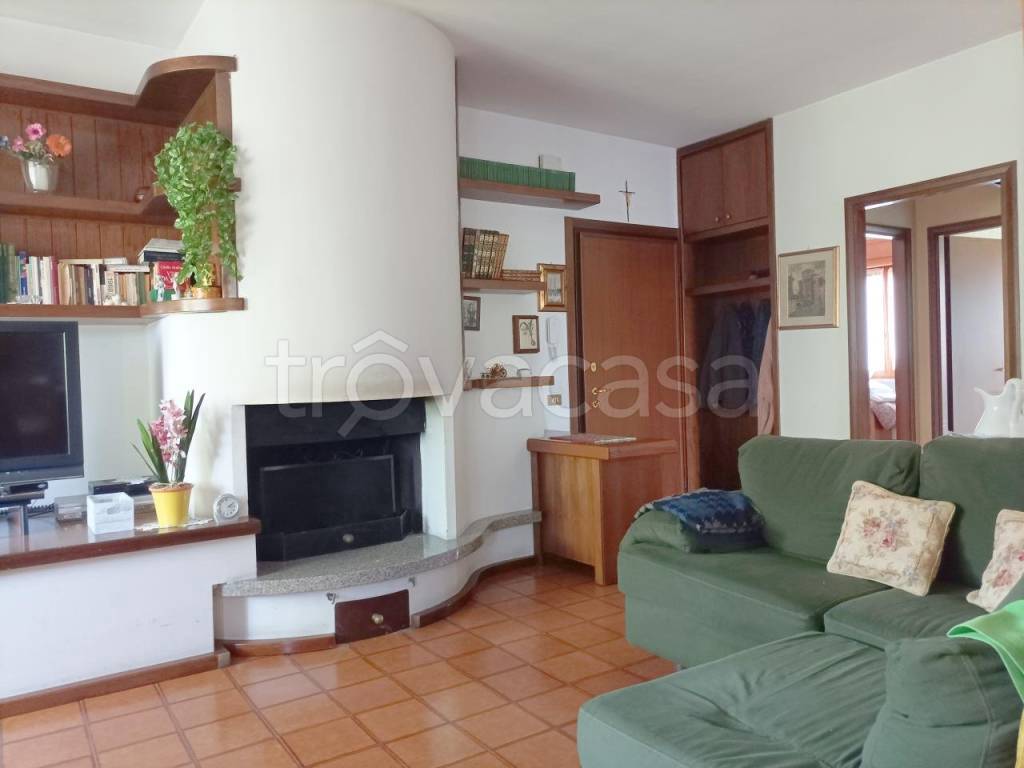 appartamento in vendita a Monticelli d'Ongina in zona Fogarole