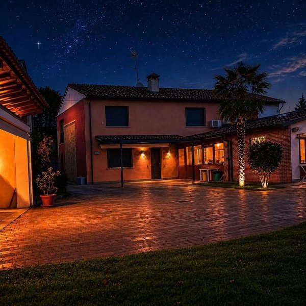 casa indipendente in vendita a Monticelli d'Ongina in zona Isola Serafini