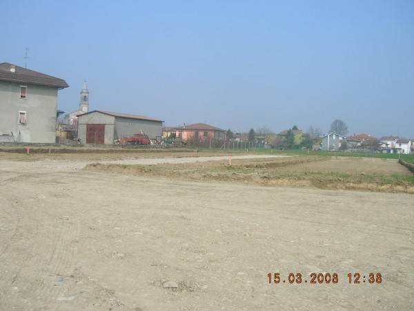 terreno edificabile in vendita a Monticelli d'Ongina in zona Isola Serafini