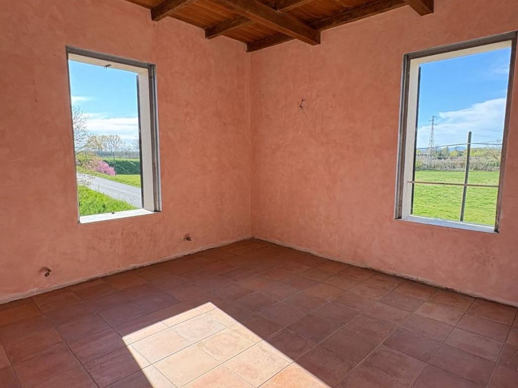 casa indipendente in vendita a Monticelli d'Ongina in zona Isola Serafini