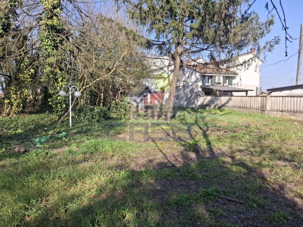 appartamento in vendita a Monticelli d'Ongina in zona Fogarole