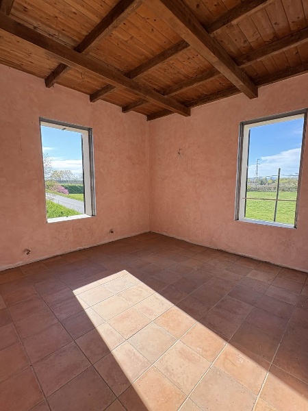casa indipendente in vendita a Monticelli d'Ongina in zona Isola Serafini