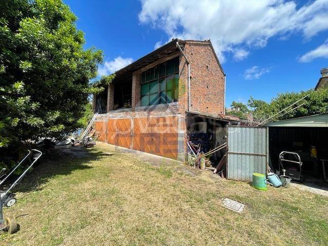 casa indipendente in vendita a Monticelli d'Ongina in zona San Nazzaro