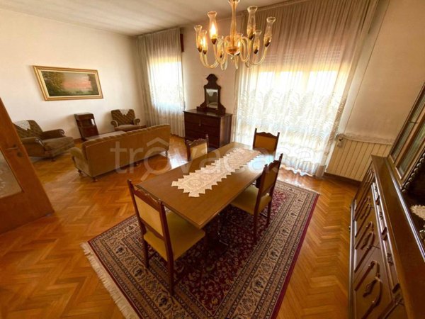 casa indipendente in vendita a Monticelli d'Ongina in zona Fogarole