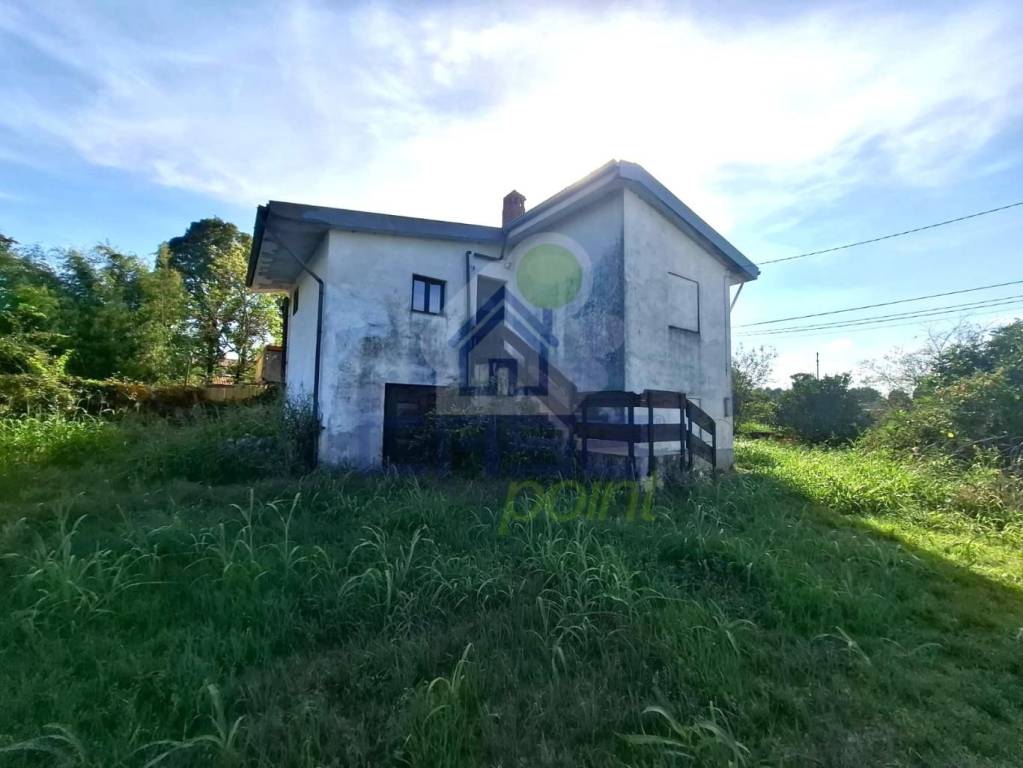 casa indipendente in vendita a Monticelli d'Ongina in zona Isola Serafini