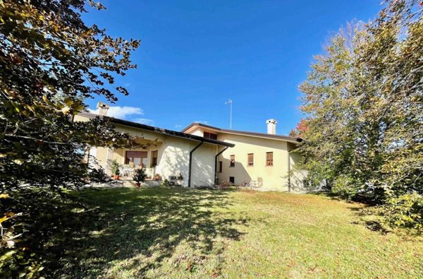 casa indipendente in vendita a Morfasso in zona San Michele