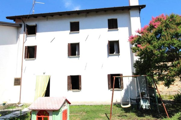 casa indipendente in vendita a Morfasso in zona San Michele