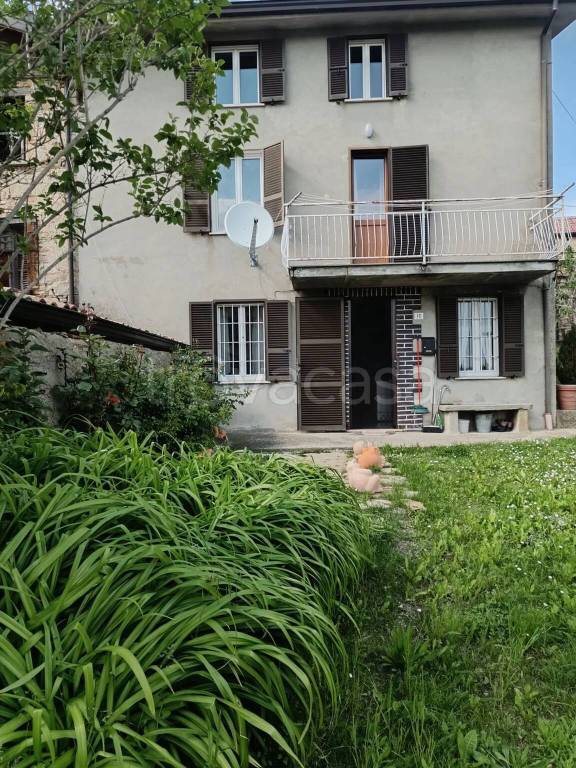casa indipendente in vendita a Morfasso