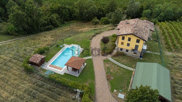 casale in vendita a Morfasso in zona San Michele
