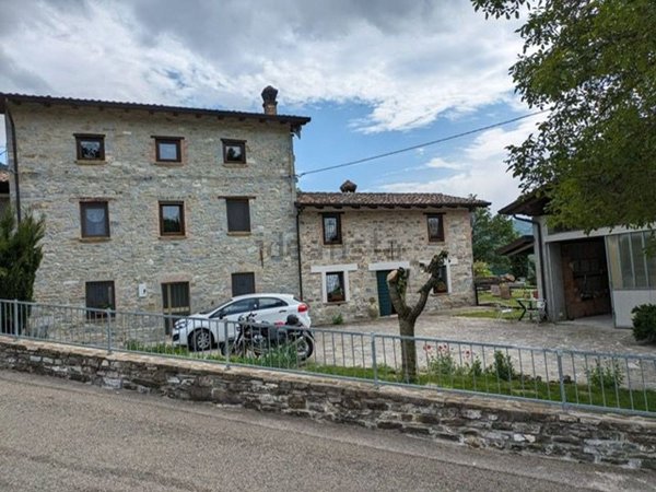 casa indipendente in vendita a Morfasso