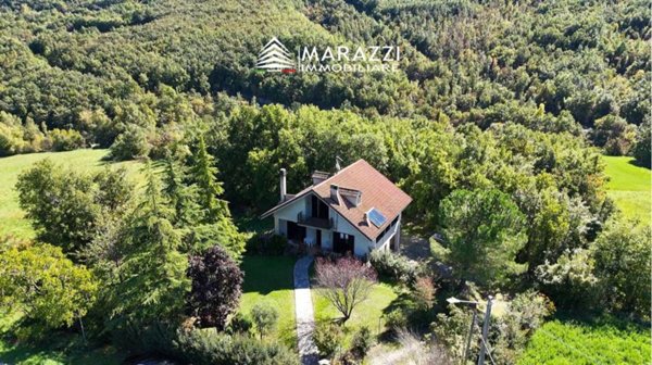 casa indipendente in vendita a Morfasso