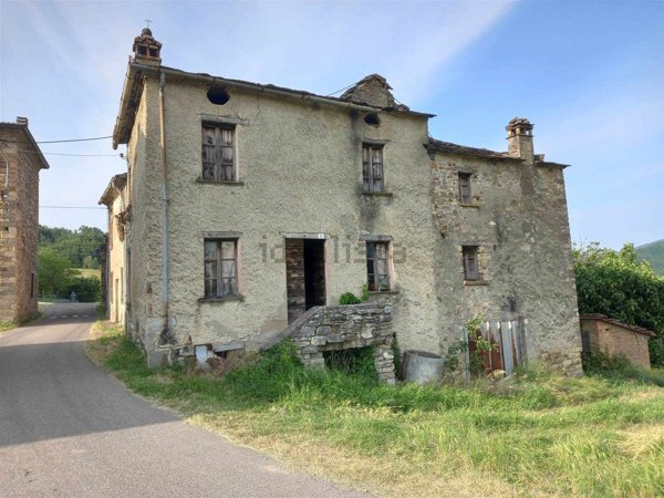 casa indipendente in vendita a Morfasso