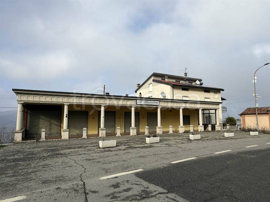 negozio in vendita a Morfasso