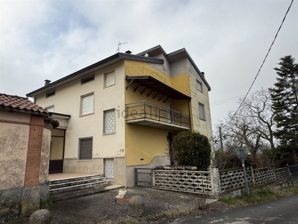 casa indipendente in vendita a Morfasso