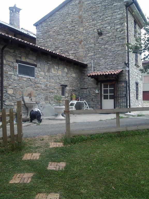 casa indipendente in vendita a Morfasso in zona San Michele