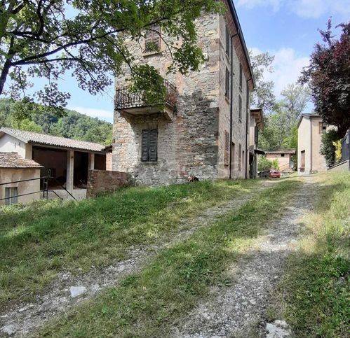 casa indipendente in vendita a Morfasso