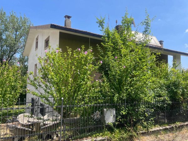 casa indipendente in vendita a Morfasso