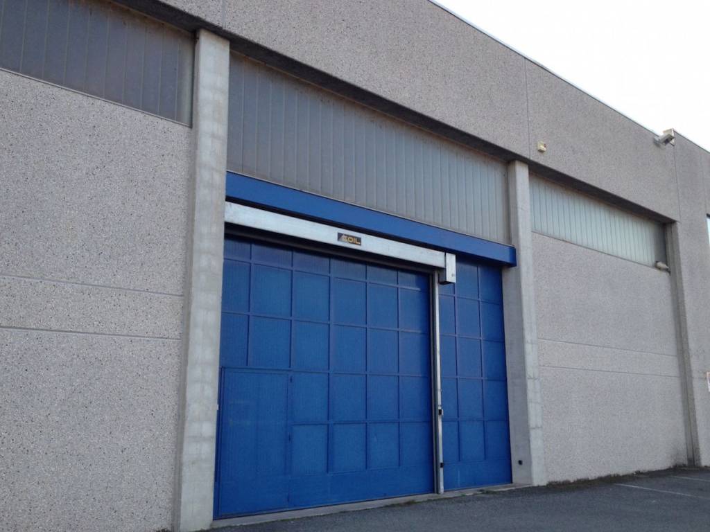 locale commerciale in vendita a Piacenza in zona Gerbido