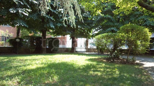 casa indipendente in vendita a Piacenza in zona Belvedere / Quartiere Duemila
