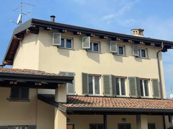 appartamento in vendita a Piacenza in zona Infrangibile
