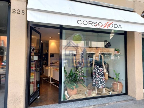 negozio in vendita a Piacenza in zona Centro Storico