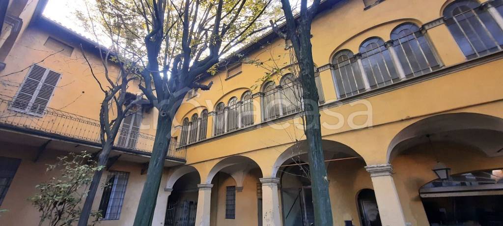 intera palazzina in vendita a Piacenza in zona Centro Storico