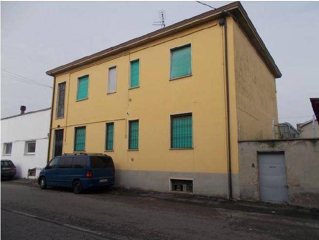ufficio in vendita a Piacenza in zona Caorsana