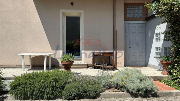 casa indipendente in vendita a Piacenza in zona Infrangibile