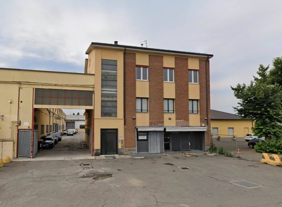 ufficio in vendita a Piacenza in zona Caorsana
