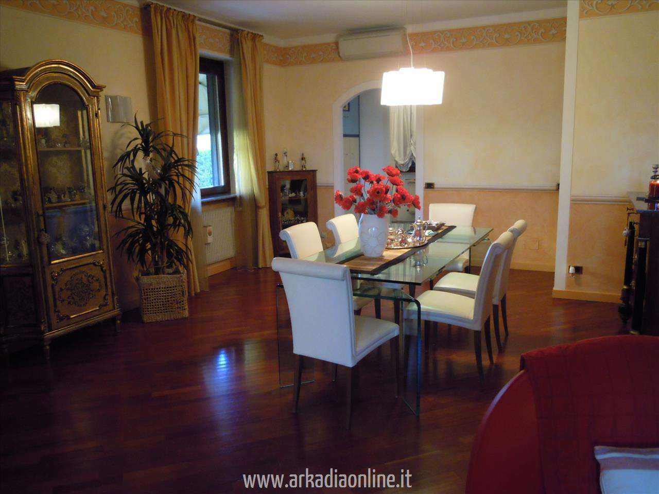 casa indipendente in vendita a Piacenza in zona La Verza