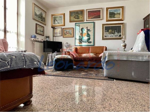 casa indipendente in vendita a Piacenza in zona Centro Storico