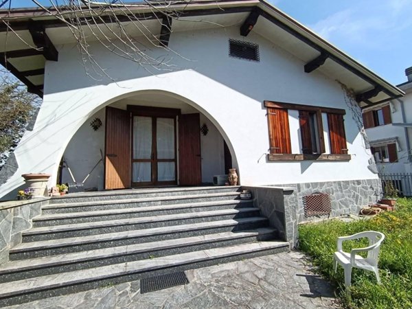 casa indipendente in vendita a Piacenza in zona Centro Storico