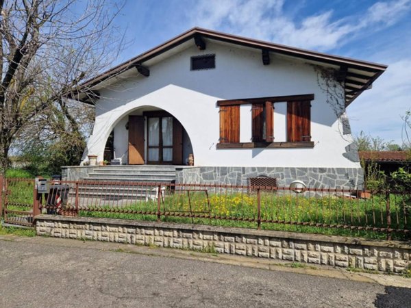 casa indipendente in vendita a Piacenza in zona La Verza