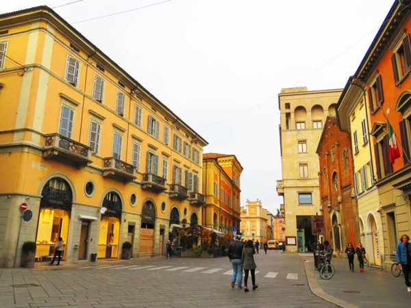 negozio in vendita a Piacenza