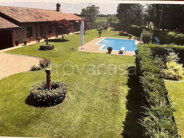 casa indipendente in vendita a Piacenza in zona Vallera