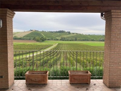 casa indipendente in vendita a Piacenza