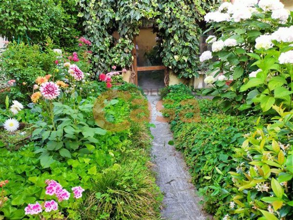 casa indipendente in vendita a Piacenza in zona Centro Storico