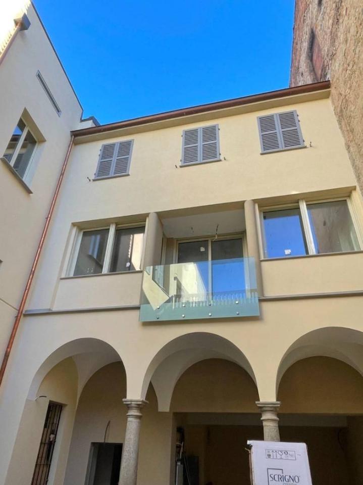 casa indipendente in vendita a Piacenza in zona Centro Storico