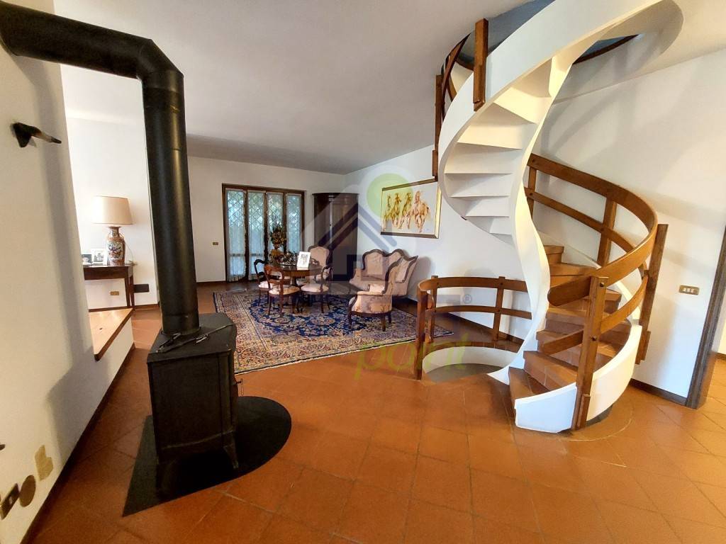 casa indipendente in vendita a Piacenza