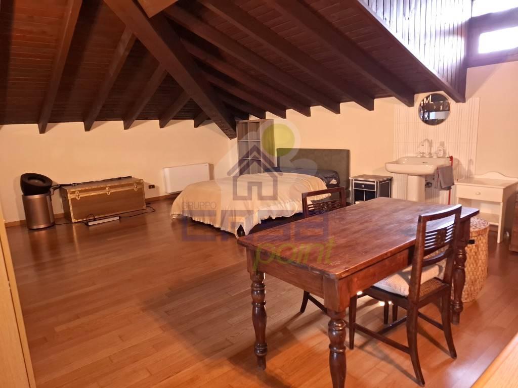 casa indipendente in vendita a Piacenza in zona Centro Storico