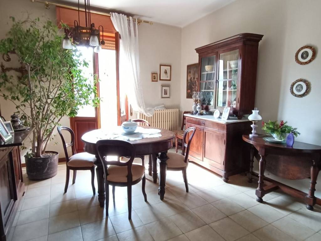 casa indipendente in vendita a Piacenza in zona Montale