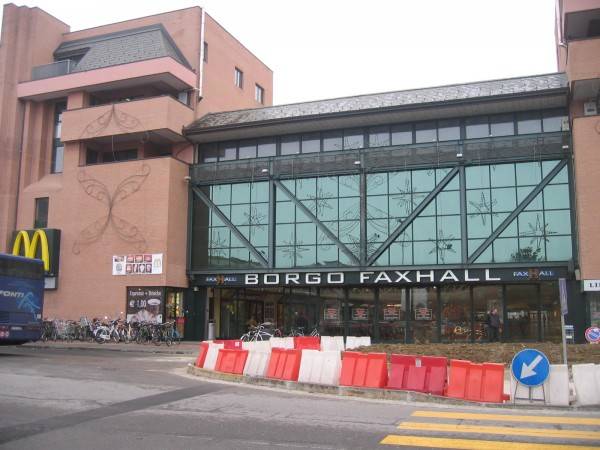 negozio in vendita a Piacenza in zona Centro Storico