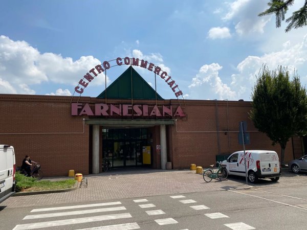 casa indipendente in vendita a Piacenza in zona Farnesiana