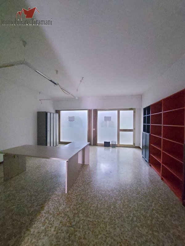 ufficio in vendita a Piacenza in zona Belvedere / Quartiere Duemila